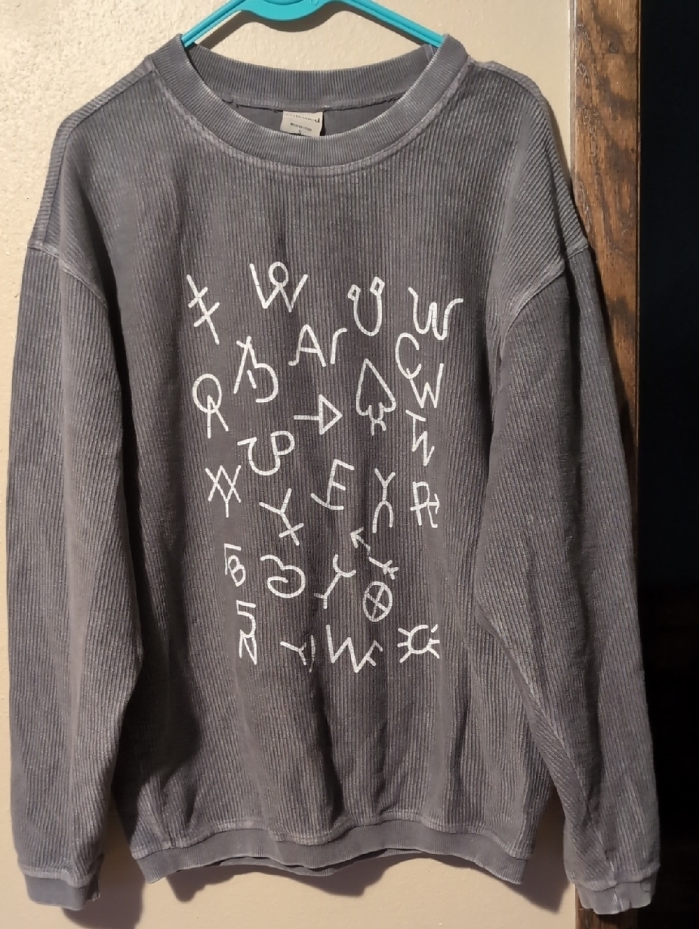 Women's Gray Corded Crewneck Sweatshirt With Western Branded Graphic